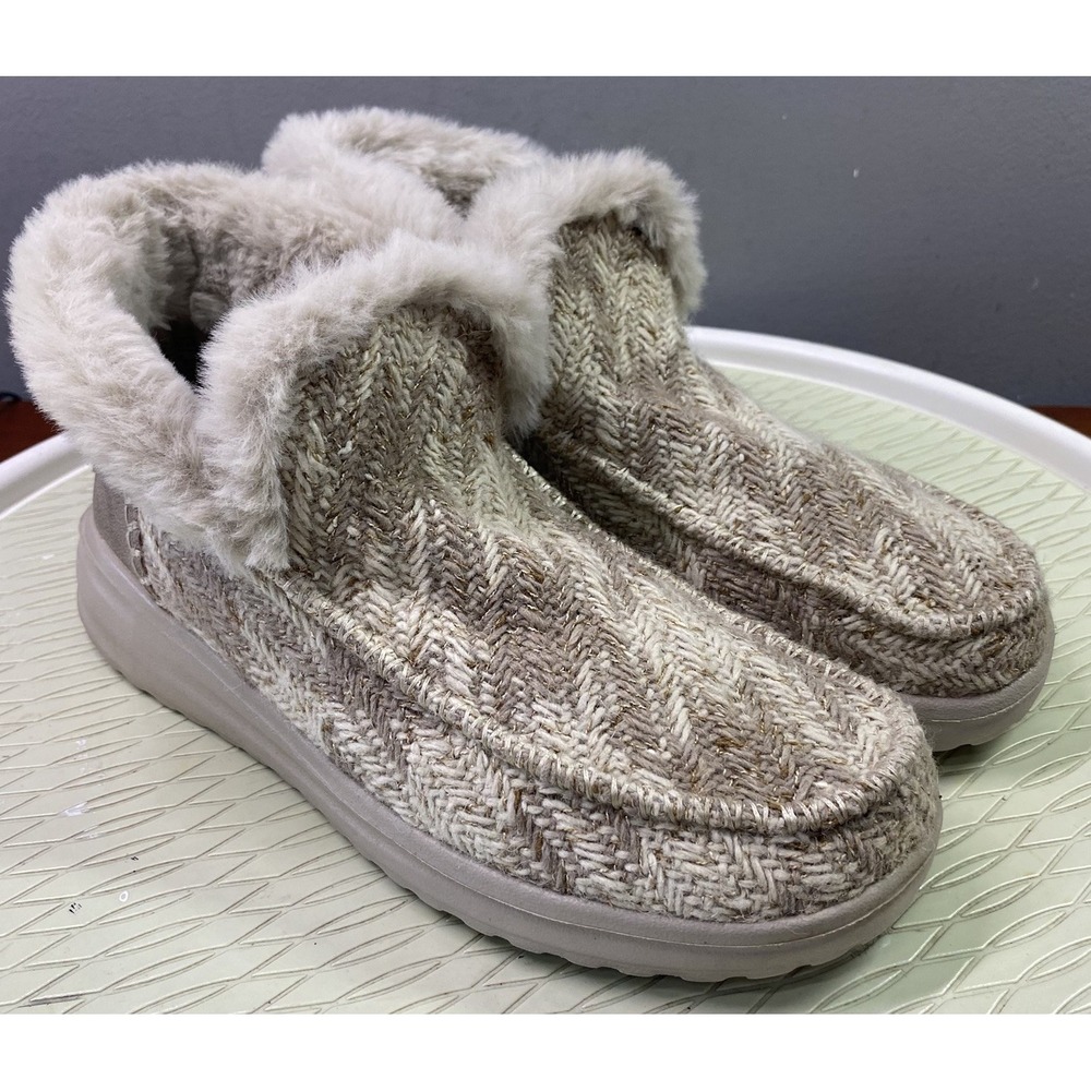 Hey Dude Women's Denny Beige/Ivory Faux Fur Lined Bootie Chukka Ankle Shoes 7